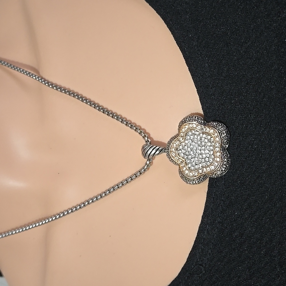 Crystal Flower Pendant Necklace